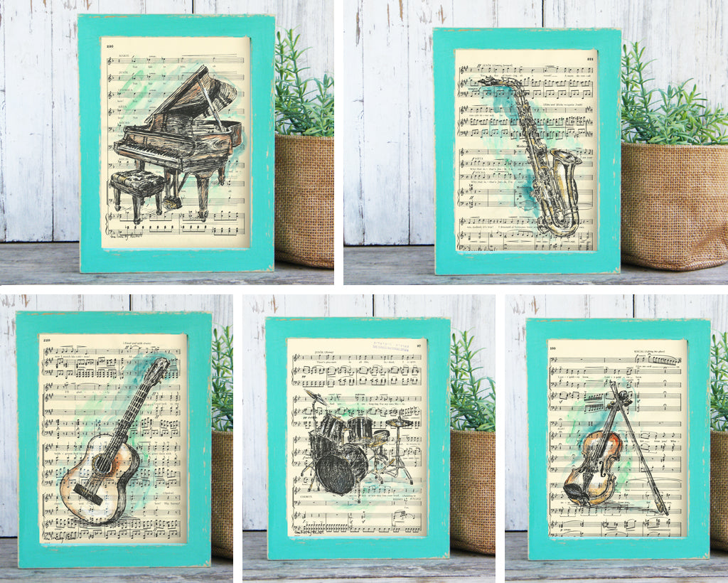 סט הדפסי כלי נגינה על דפי ספר תווים ישן - rachelsfinelines